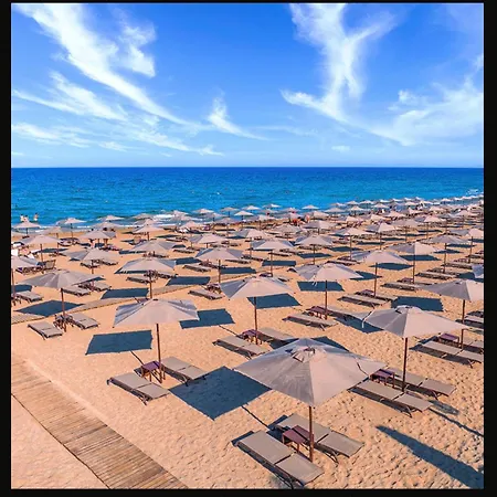 Grand Sapphire Casino 21 דירה