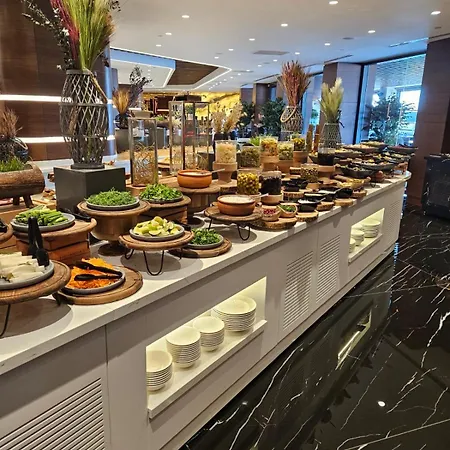 Grand Sapphire Casino 21 Apartment
