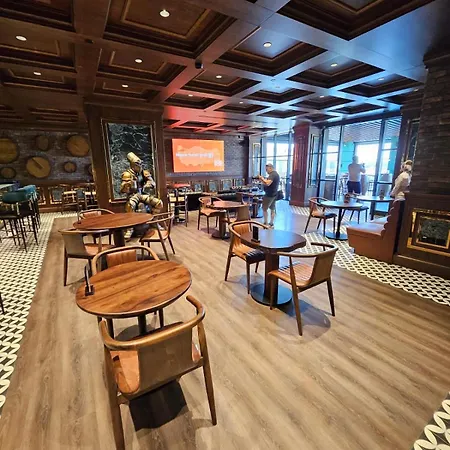 Grand Sapphire Casino 21 Apartment *