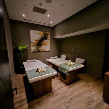 Grand Sapphire Casino 21 Apartment