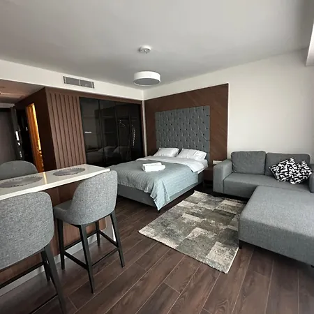 Grand Sapphire Casino 21