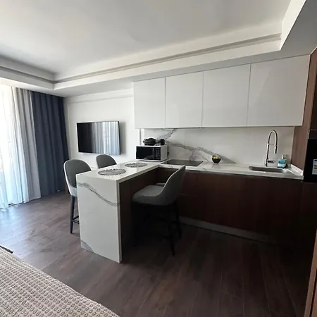 Grand Sapphire Casino 21 *