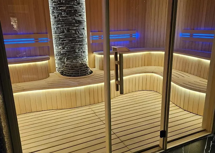 Grand Sapphire Casino 21